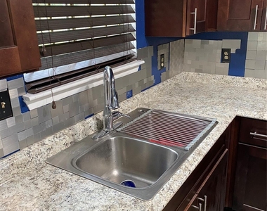 7422 Gatebriar Court - Photo Thumbnail 2