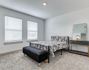 1731 William Scott Street - Photo Thumbnail 3