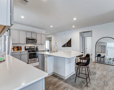 1731 William Scott Street - Photo Thumbnail 12