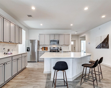 1731 William Scott Street - Photo Thumbnail 11
