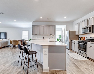 1731 William Scott Street - Photo Thumbnail 8