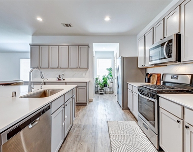 1731 William Scott Street - Photo Thumbnail 9