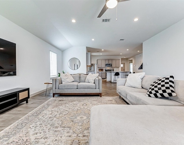 1731 William Scott Street - Photo Thumbnail 18