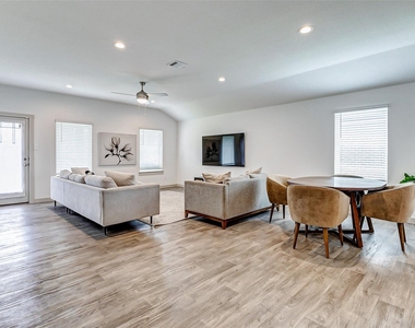 1731 William Scott Street - Photo Thumbnail 15