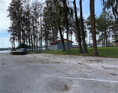 9260 Lake Drive - Photo Thumbnail 5