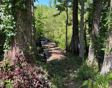 9260 Lake Drive - Photo Thumbnail 1