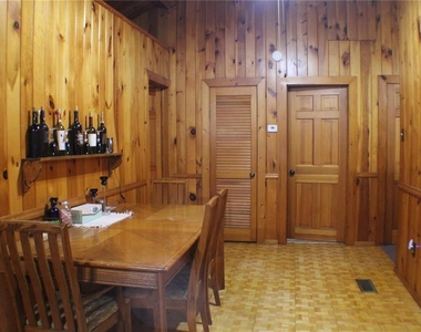 3045 Yorkshire Drive - Photo Thumbnail 6