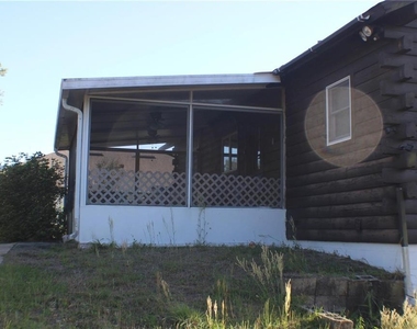 3045 Yorkshire Drive - Photo Thumbnail 14