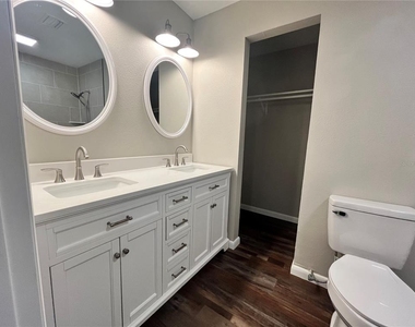 601 Andys Court - Photo Thumbnail 6