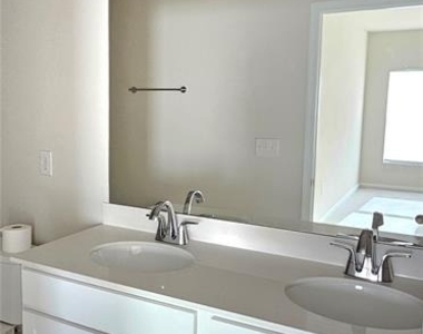 347 Biltmore Boulevard - Photo Thumbnail 10