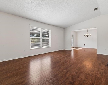 2620 Giant Place - Photo Thumbnail 10