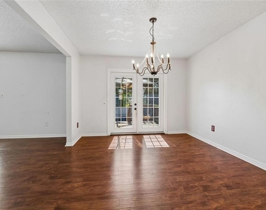 2620 Giant Place - Photo Thumbnail 14