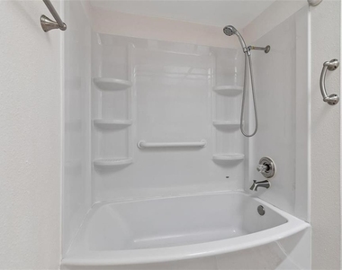 2620 Giant Place - Photo Thumbnail 41