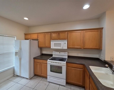 8511 Trail Wind Drive - Photo Thumbnail 3