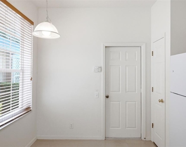 4132 Bismarck Palm Drive - Photo Thumbnail 9