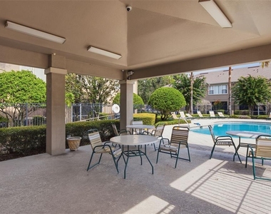 4132 Bismarck Palm Drive - Photo Thumbnail 28