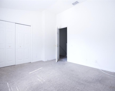 4132 Bismarck Palm Drive - Photo Thumbnail 16