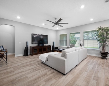 18308 Leafmore Street - Photo Thumbnail 16