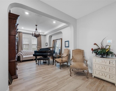 18308 Leafmore Street - Photo Thumbnail 11
