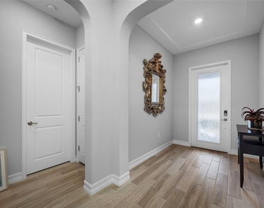 18308 Leafmore Street - Photo Thumbnail 7