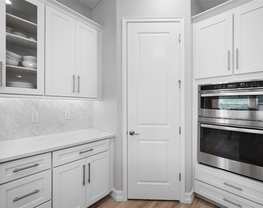 18308 Leafmore Street - Photo Thumbnail 24