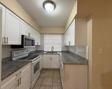 7501 Gallineta Court - Photo Thumbnail 24