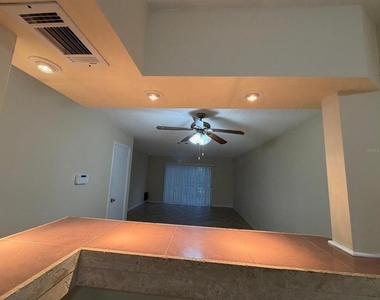7501 Gallineta Court - Photo Thumbnail 7