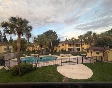 7501 Gallineta Court - Photo Thumbnail 3