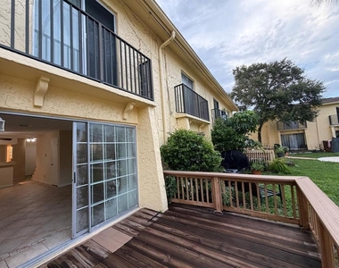 7501 Gallineta Court - Photo Thumbnail 2