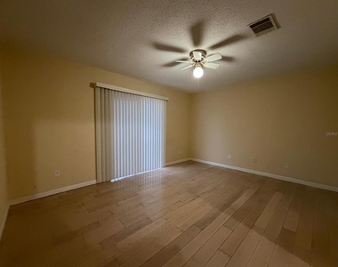 7501 Gallineta Court - Photo Thumbnail 13