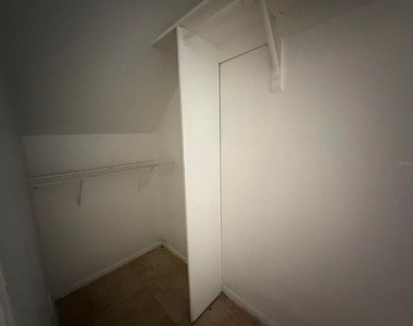 7501 Gallineta Court - Photo Thumbnail 21