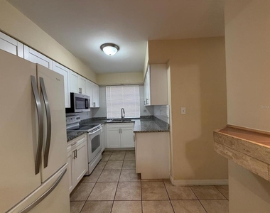 7501 Gallineta Court - Photo Thumbnail 23