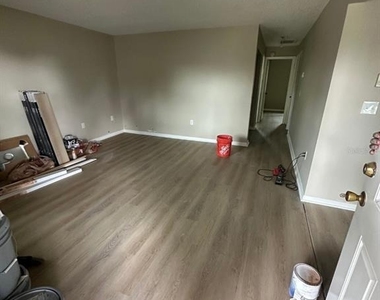 2407 Idlewild Street - Photo Thumbnail 1