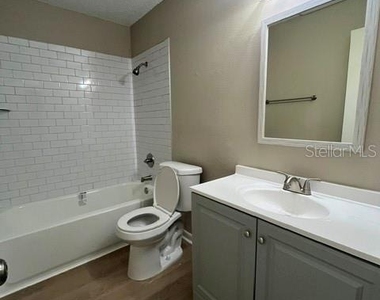 2407 Idlewild Street - Photo Thumbnail 6