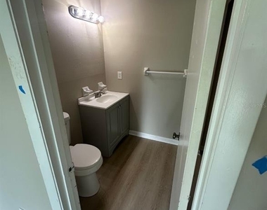 2407 Idlewild Street - Photo Thumbnail 6
