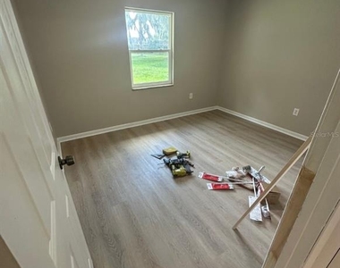 2407 Idlewild Street - Photo Thumbnail 5
