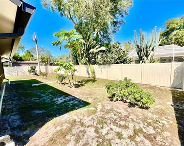 1545 Indiana Avenue - Photo Thumbnail 21