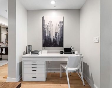 1120 E Kennedy Boulevard - Photo Thumbnail 14