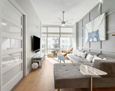 1120 E Kennedy Boulevard - Photo Thumbnail 5