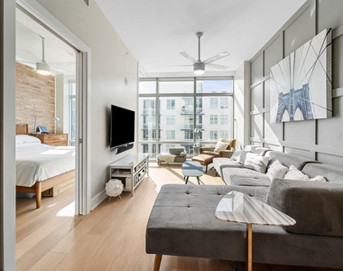 1120 E Kennedy Boulevard - Photo Thumbnail 21