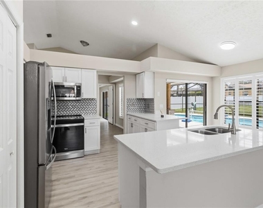 2110 Laindale # Place - Photo Thumbnail 20