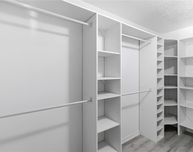 2110 Laindale # Place - Photo Thumbnail 18