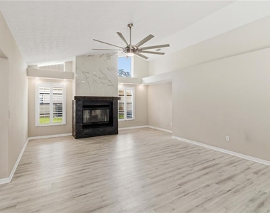 2110 Laindale # Place - Photo Thumbnail 23