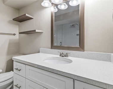 2110 Laindale # Place - Photo Thumbnail 31