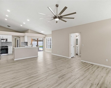 2110 Laindale # Place - Photo Thumbnail 25
