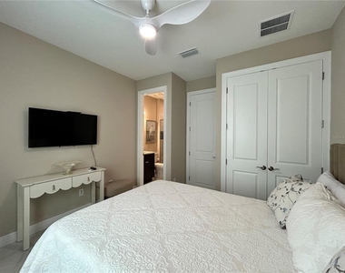 6085 Hidden Branch Drive - Photo Thumbnail 19