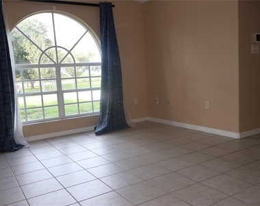 3311 W Marcum Street - Photo Thumbnail 7