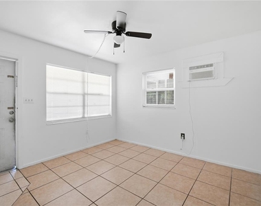 5801 11th Street Court E - Photo Thumbnail 5