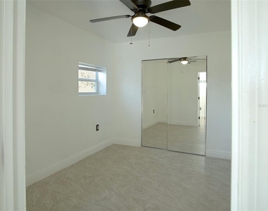 15201 Bailey Hill Road - Photo Thumbnail 4