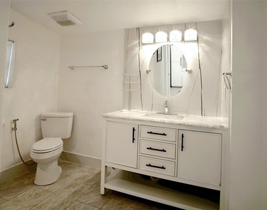 15201 Bailey Hill Road - Photo Thumbnail 7